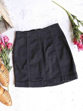 FREE PEOPLE MODERN FEMME NOVELTY MINI DENIM SKIRT IN BLACK SIZE 4